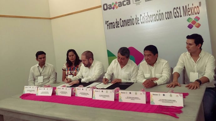 Convenio Secretaria Economia Oaxaca GS1 Mexico Julio 2017.jpg